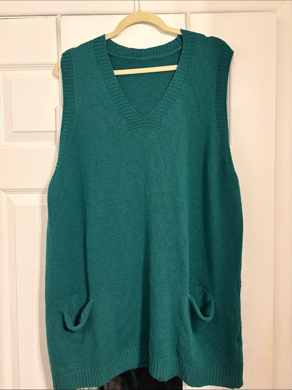 Sleeveless V-Neck Teal Knit Sweater Vest PtP 25 Length 33